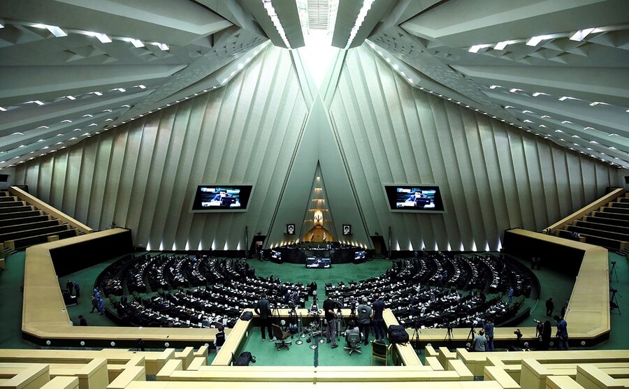 موافقت مجلس با بررسی طرح فضای مجازی طبق اصل ۸۵ قانون اساسی